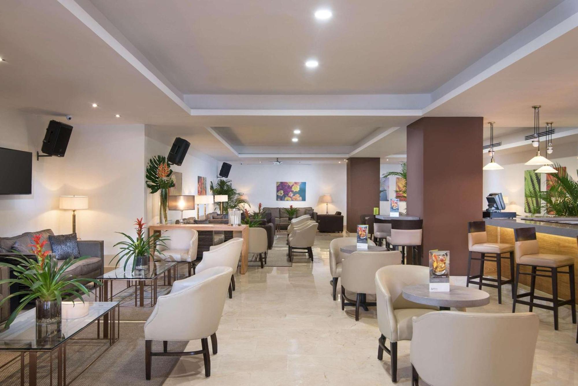 Radisson Hotel Санто-Доминго Экстерьер фото